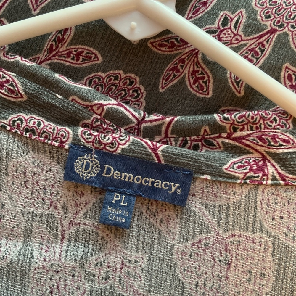 Democracy Blouse - Picture 5 of 6